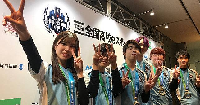 又正又強，日本美女高中生大友美有奪日本高中《英雄聯盟》冠軍