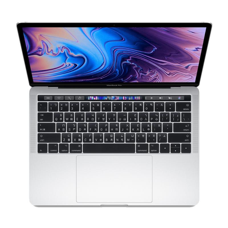 ★2.3GHz 4 核心第八代 Intel Core i5 處理器，Turbo Boost 可達 3.8GHz ★觸控列和 Touch ID ★Intel Iris Plus Graphics 655