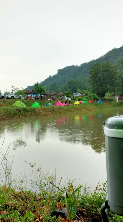 เรื่องเล่าชาวแค้มป์