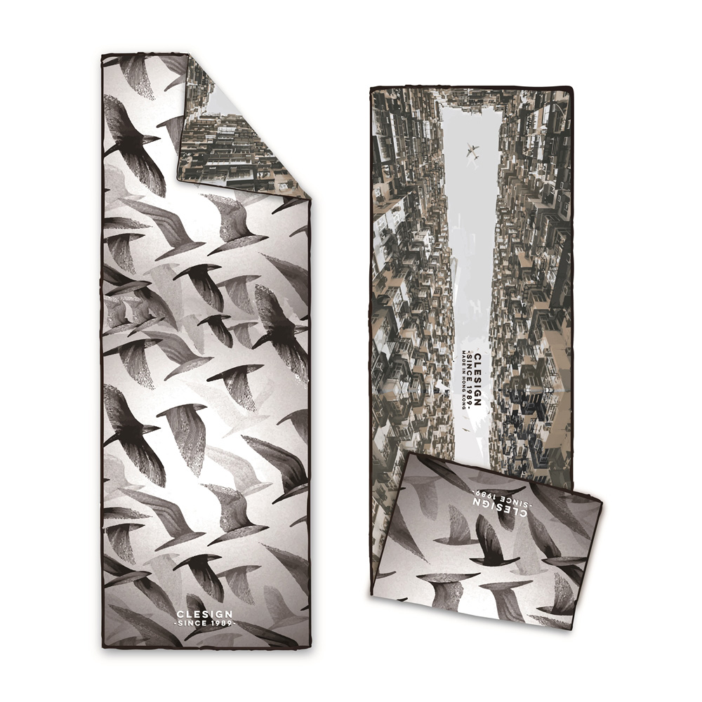 ．風靡全球的Clesign，對人、環境皆友善的專業瑜珈品牌。．少量抑菌碳纖維 + 具羊毛觸感的新型陽離子島絲纖維表面。．有機無毒認證水性油墨，使用高科技熱昇華技術印刷。．快速乾燥、防滑耐磨，雙面風格使