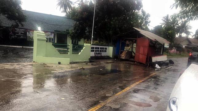 Bnpb 43 Orang Tewas Dan 9 Hotel Rusak Berat Di Anyer Dan Carita