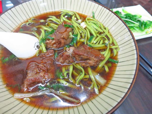 【板橋美食】祥發養生蔬菜排骨麵食館-入口即化的排骨麵 【板橋美食】祥發養生蔬菜排骨麵食館-入口即化的排骨麵