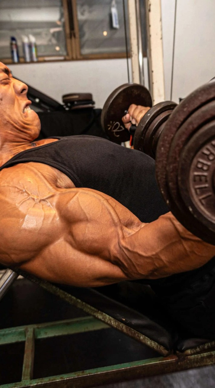 中高生限定筋トレしてる人orボディビル競技が好きな人集まれ！！