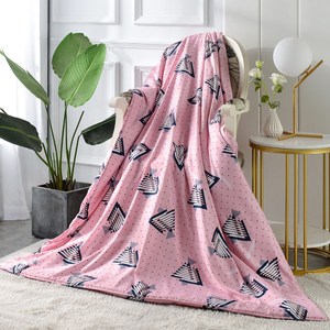 3M專利吸濕排汗技術抗菌親膚 環保活性印染,無毒安心,色牢度佳 百貨車工三明治車縫,觸感更舒適 天然萊賽爾纖維+高規格寬幅布 台灣安心寢具證 SGS檢驗合格