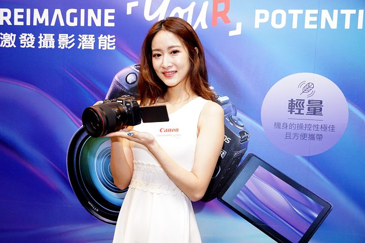 比一杯咖啡還輕！Canon EOS RP 全幅無反相機在台開賣，售價 42,900 元起。