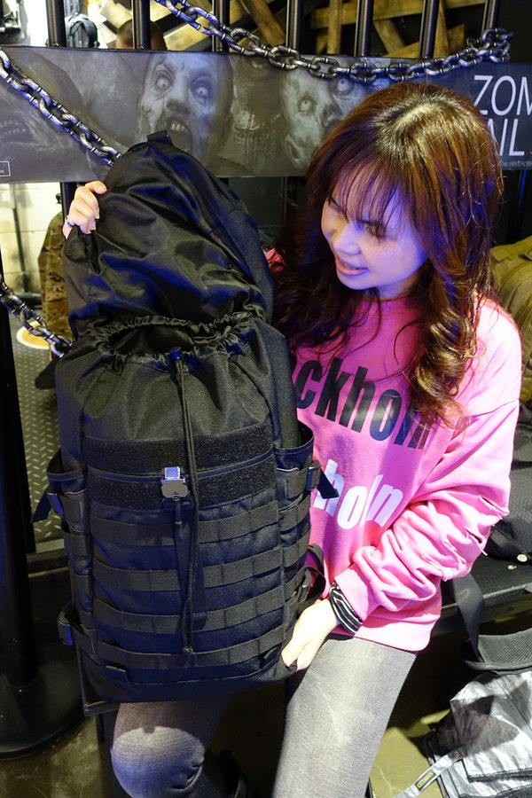  bagrun防水背包，bagrun台北西門町VAR LIVE旗艦店開幕，貝格朗都會玩家軍事風格後背包，好用多功能後背包，機能後背包推薦，貝格朗機能後背包