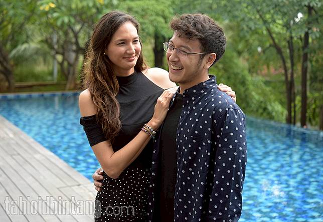 Setelah Menikah, Nadine Chandrawinata - Dimas Anggara Jadi Orang Rumahan