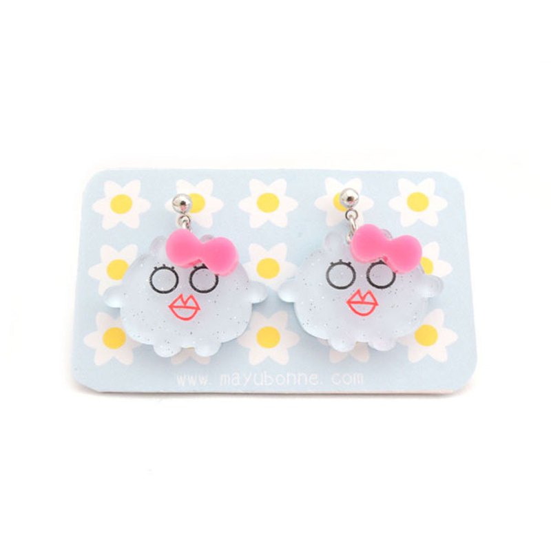 這款耳環輕盈舒適。