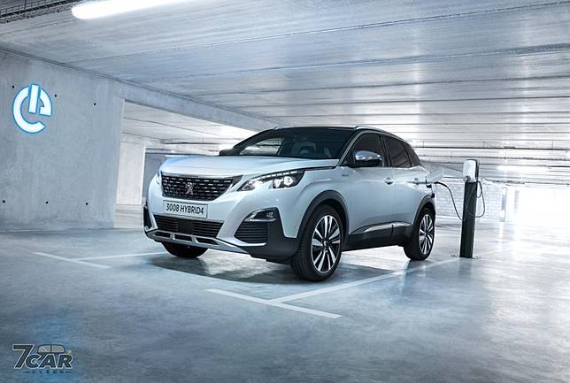 300hp 最大馬力 平均油耗75km L Peugeot 3008 Gt Hybrid4 亮相 小七車觀點 Line Today