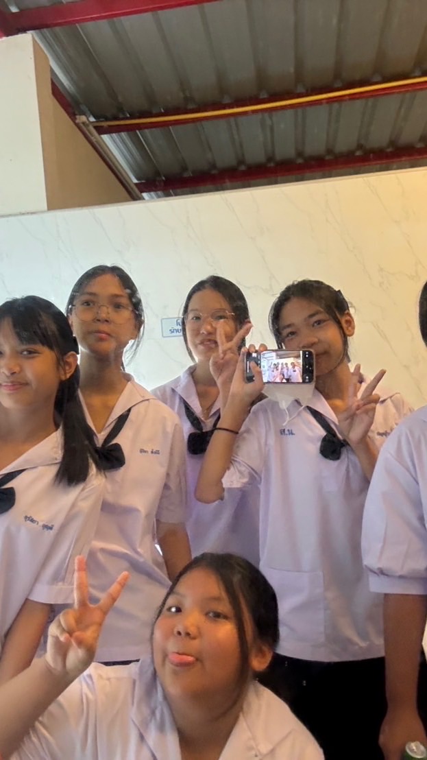 มาหกตลกอะไร