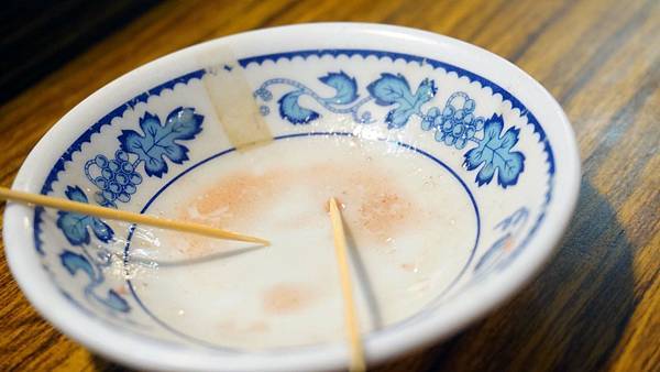 【基隆美食】基隆大觀圓鹹湯圓豬肝腸-仁愛市場裡超過60年老字號美味的小吃店