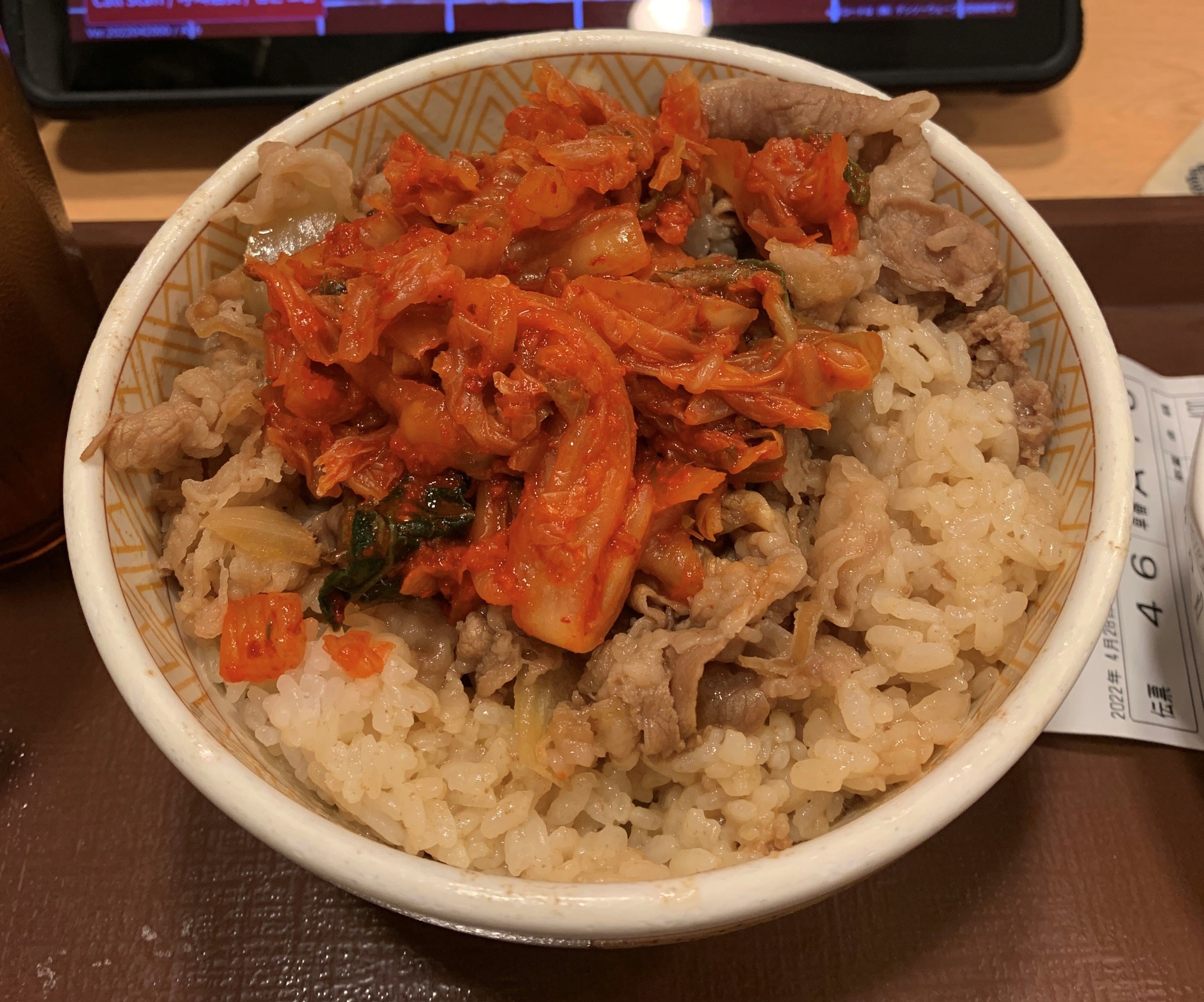 すき家の牛丼【つゆ限界】どこまでイケるか試してみた！「だくだく感300％」の裏オーダーを食レポ（LIMO [リーモ]）