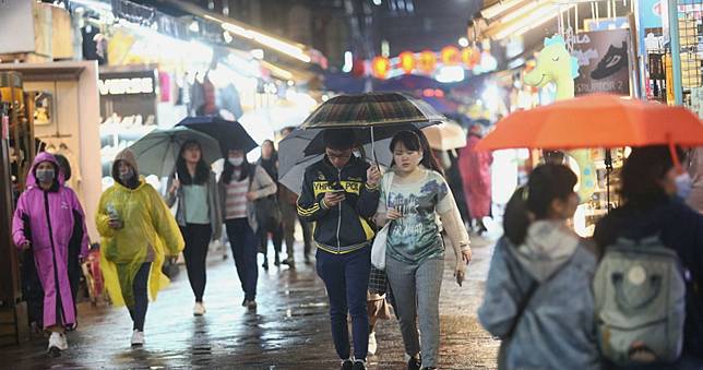 越晚越冷！入夜後雨區擴大　北台灣急凍下探13度
