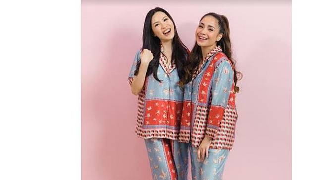 Nagita Slavina Melebarkan Sayap Bisnisnya Di Bidang Fashion Gandeng Desainer Cynthia Tan Liputan6 Com Line Today