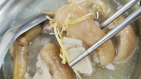 許仔豬腳麵線