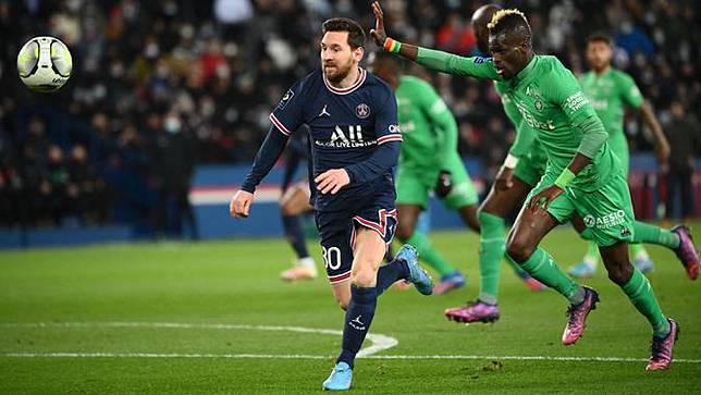 Foto: Messi Dua Assist, Mbappe Cetak Brace, PSG Kalahkan Saint-Etienne di Liga Prancis