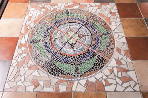 【設計家正團】利用二手家具蒐藏打造歐洲鄉村居