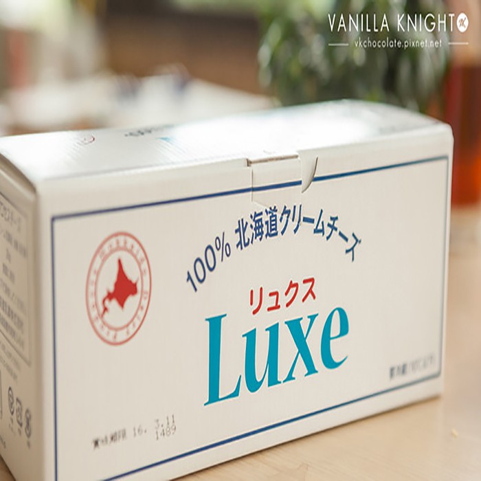 品名：北海道LUXE乳酪 (蛋奶素)內容物/規格：2KG成分：牛乳、奶油、鹽、乳化劑過敏原資訊：乳製品營養標示：如圖3保存方式：冷藏(不建議冷凍)保存期限：最佳賞味期30天產地: 日本日本LUXE北海