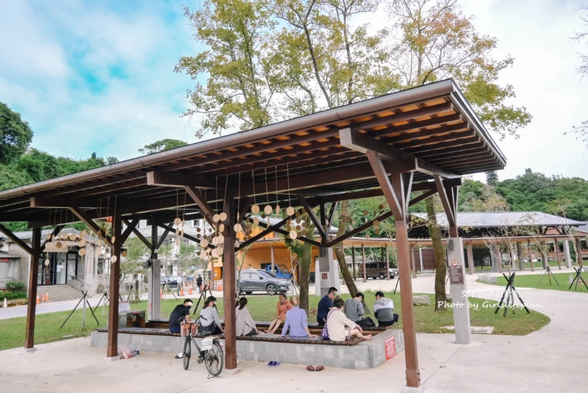 別只逛金山老街！新北人私藏６大祕境：無敵海景公車亭、全台戶外最大美術館