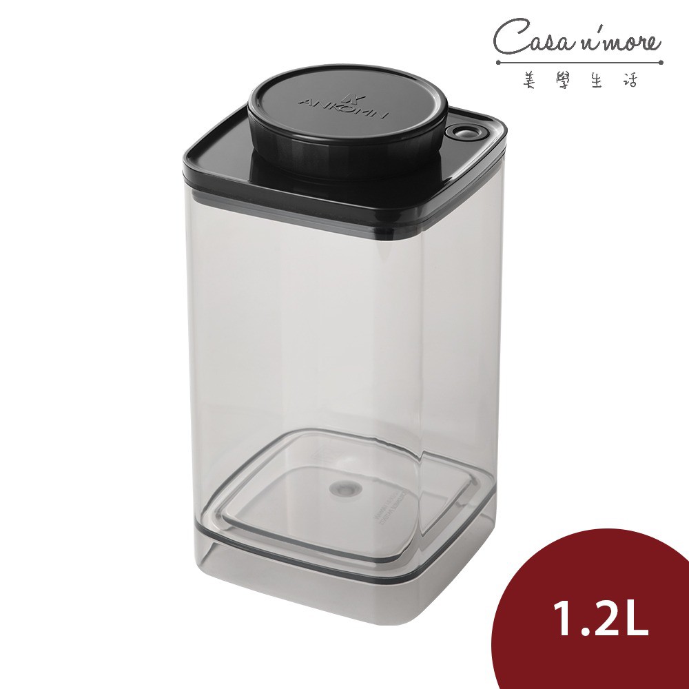 商品簡述1.可堆疊收納、可清洗，ˋ耐摔2.手動即可維持1至2週的真空狀態3.建議存放：堅果、餅乾、爆米花、寵物飼料等4.台灣製造，原廠保固一年ANKOMN保鮮盒可以節省不必要的食材浪費，而且真空還有一