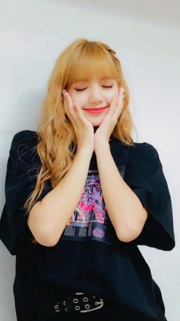 Black pink最愛Lisa❤️女娃