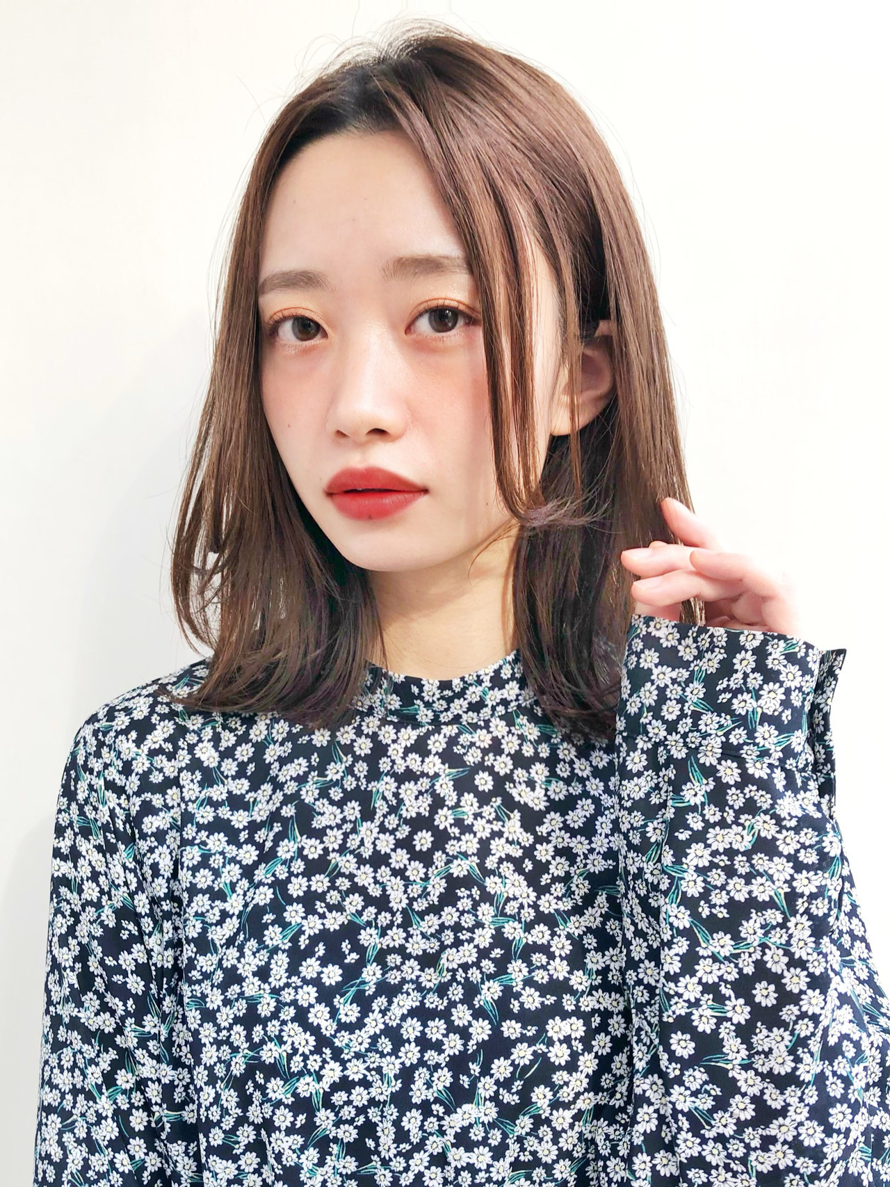 髪の量が多くて困っているミディアムさん集まれ
