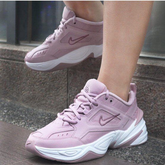 【日本海外代購】Nike Monarch M2K Tekno 復古 老爹鞋 皮革 粉紫 櫻花紫 厚底 女鞋 AO3108-500