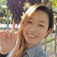小花青農會長／農地採收日記