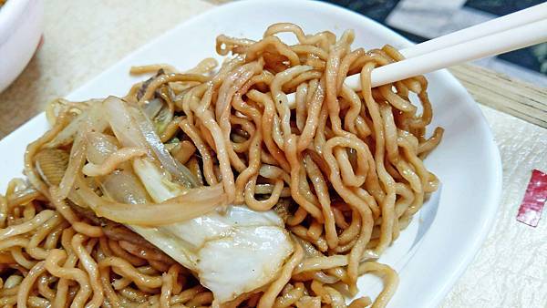 【台南美食】坤記鱔魚意麵-不輸給名店！價格比其它地方便宜１０元以上的內行人美食