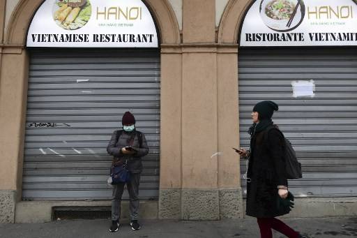 Italy Shuts Stores Across Country To Fight Virus