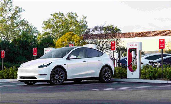Tesla再創單季紀錄交付24萬1300台車累計銷售62萬7300 台車大破去年全年50萬輛成績 太報 Line Today