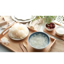 ◎新鮮銀耳熬製美味養生補給品|◎|◎冰糖銀耳露(200ml±10%)*15包全成分：水、白木耳、冰糖容量：200ml±10%保存方式：常溫保存期限：一年產地：台灣桂圓紅棗銀耳露(200ml±10%)*