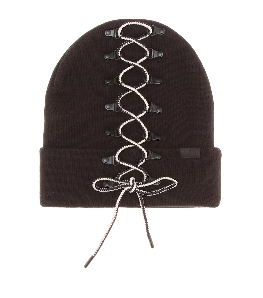 FENTY by Rihanna's cosy Outdoor beanie comes in a roomy fit for nonchalant appeal.