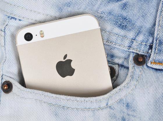 5 Suka Duka Fanboy Apple di Indonesia, Pengguna iPhone Pasti Paham Banget!