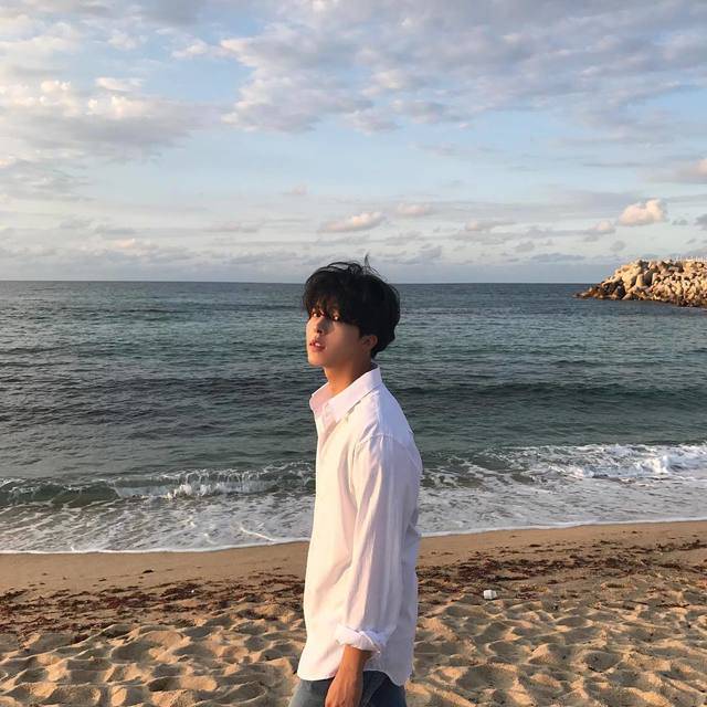 รายการ 96+ ภาพ ภาพผู้ชายหันหลังอาร์ตๆ ครบถ้วน