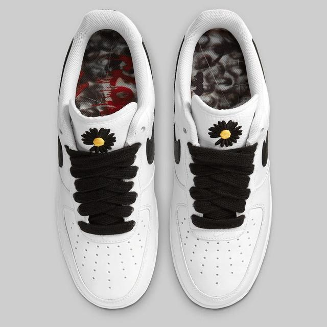 真的來了！GD親曬PEACEMINUSONE x Nike AF 1，白色「Para-Noise 2.0」超欠買！