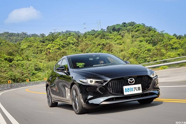 勾起色心 新年式mazda 3五門旗艦進化型試駕 81汽車交易網 Line Today