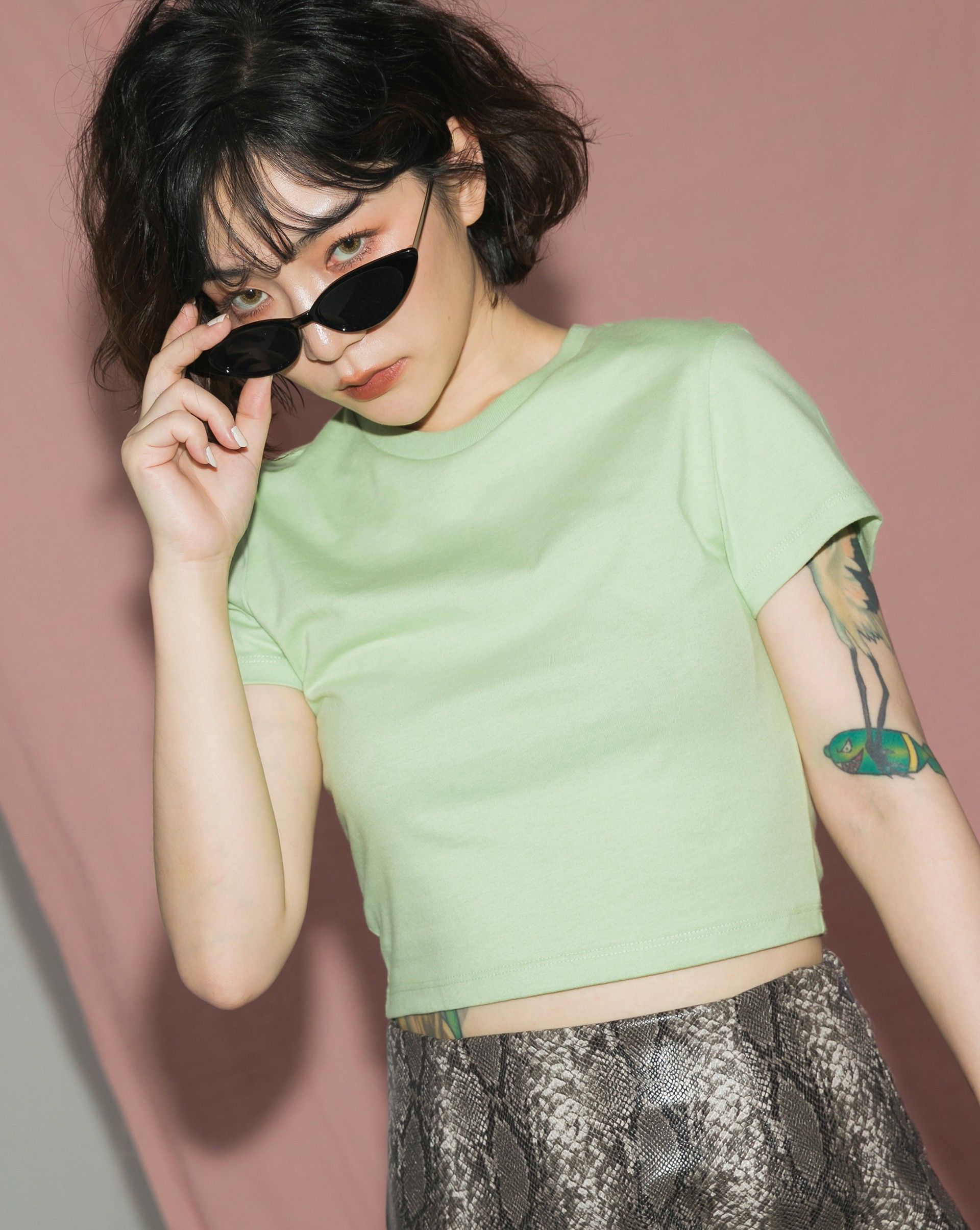 親膚棉質/率性短版版型/百搭多色