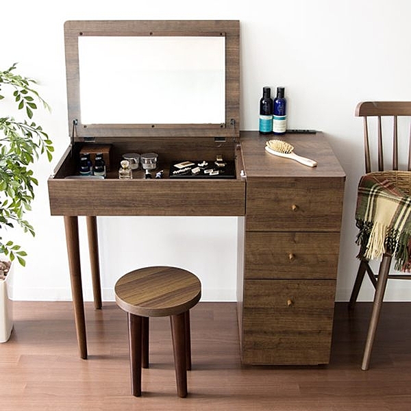 ★工作桌、化妝桌雙用設計款n★多格式的收納抽屜n★不同大小的空間收納