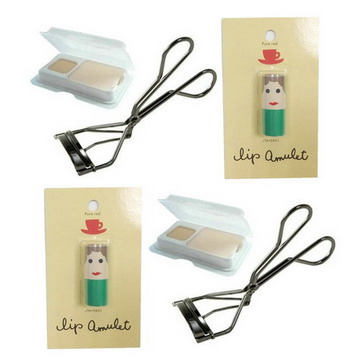 輕鬆亮麗出門內容：1. 飄雅紅 2.3g x 22. 資生堂睫毛夾 x 23. 心機星魅輕羽粉餅UV(蕊)#OC10 0.8g x 2