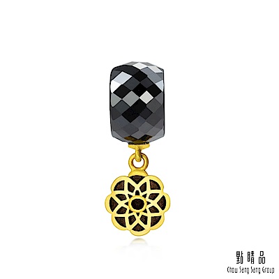 充滿神秘色彩的曼陀羅墜飾，與黑色陶瓷優雅配合，象徵高貴穩重。