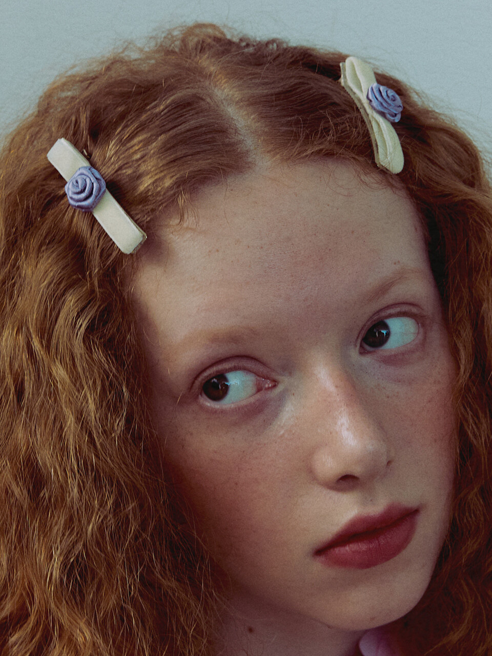 Elizabeth Moments Mini Rose Velvet Hair Clip