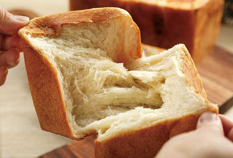  麵糰中加入魯邦種、湯種的「不老吐司」最能品嘗到夢幻麵團的柔軟和韌性，單純的小麥香氣和甜味，經過3天依舊存留在吐司上頭。（150元）（圖／于魯光攝）