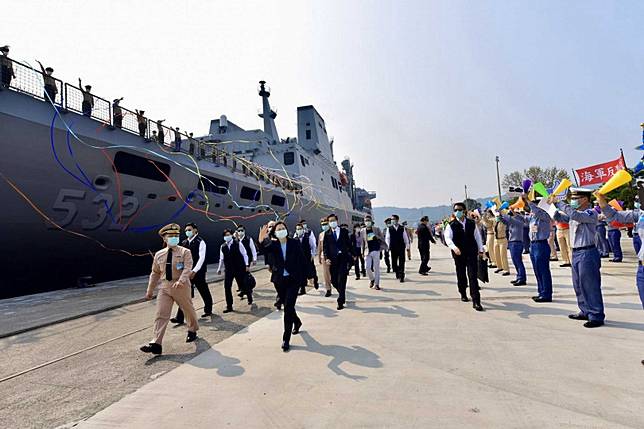 敦睦艦隊染疫官兵「若沒有女友如何解決」？　醫對疫調真實性存疑