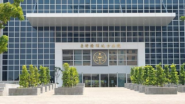 高雄市兩名房仲業者隱匿房地是凶宅資訊，遭橋頭地院依詐欺取財罪，分別判處有期徒刑5月、4月，均得易科罰金，可上訴。記者賴郁薇／攝影
