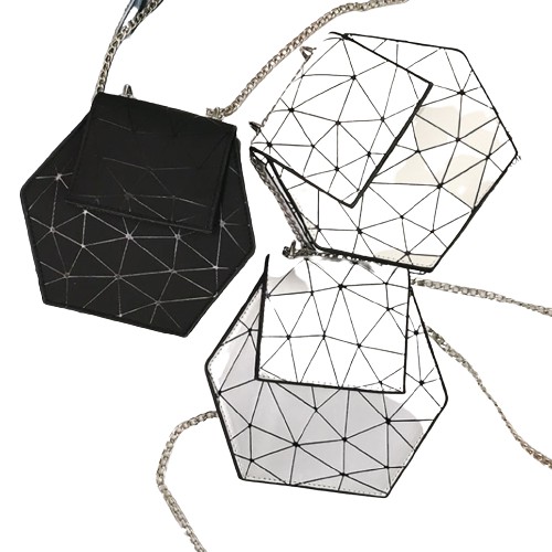 特點：PU皮革一直以來都是年輕女士們所鍾愛的，色彩鮮豔！並且PU皮革輕輕刮擦，不留痕跡，光潔度好，防水性好。在設計簡潔方便的背面，包裝體的尺寸適合日常需要。這種堅固的皮革非常耐用，可以容納您日常使用的