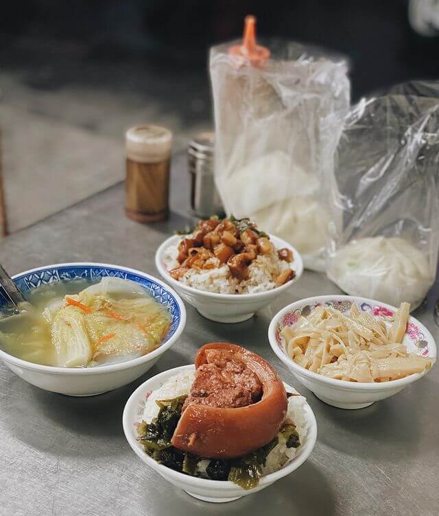 鹿港老街美食｜黑豬灶爌肉飯 