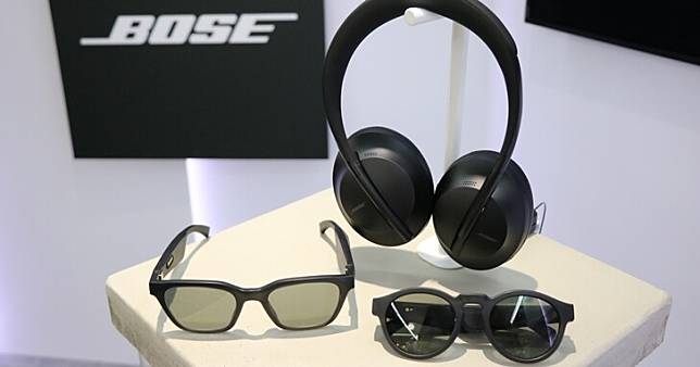 BOSE發佈全新Headphones 700降噪耳機、Home Speaker 300智慧音箱和AR