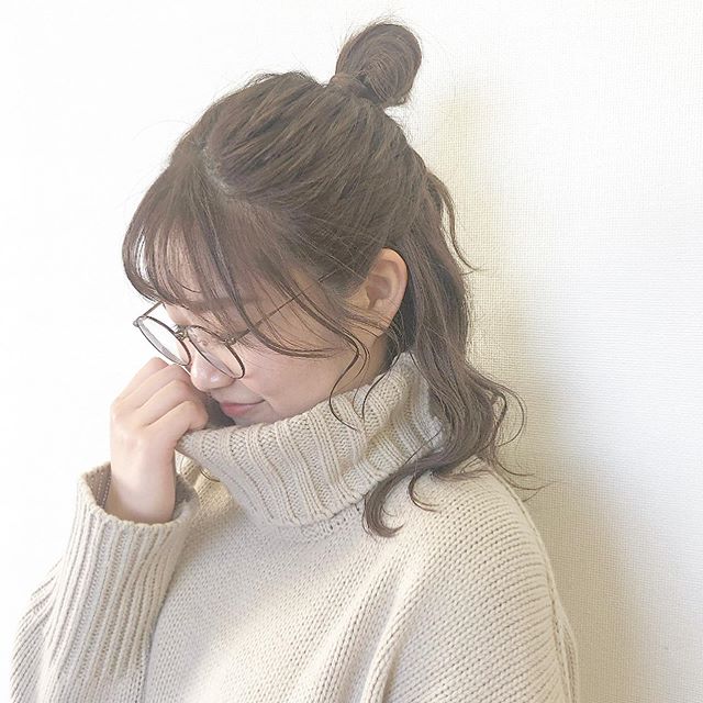 半丸子頭鮑伯造型：半長不短