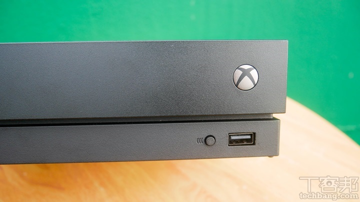 Xbox One X 評測：高階硬體讀取快速、4K HDR 遊戲畫面爽度十足